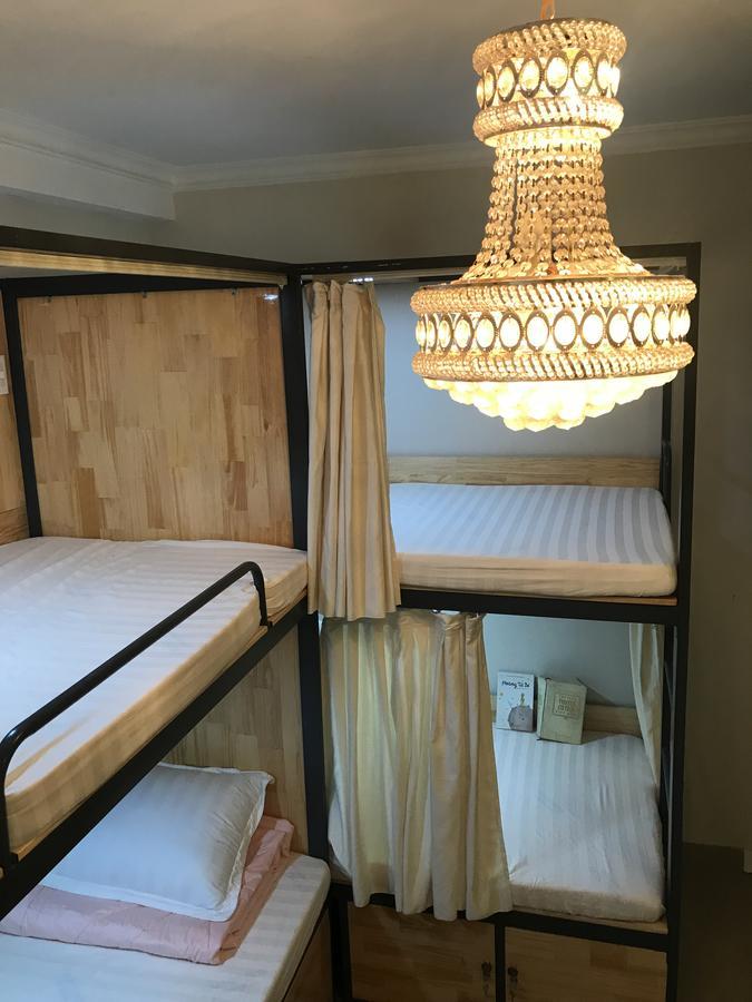 The Lily Hostel & Coffee Ho Chi Minh City Bagian luar foto