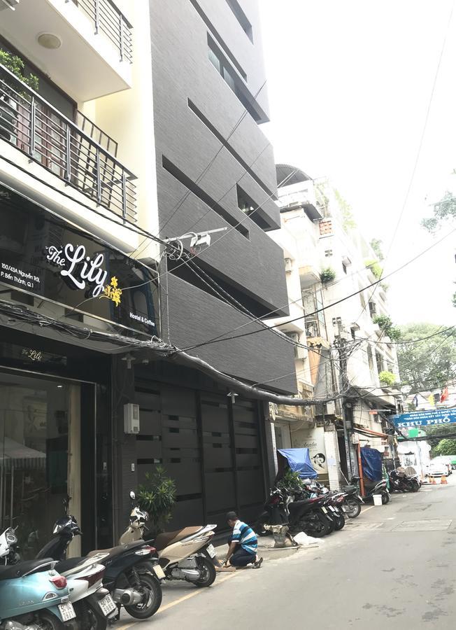 The Lily Hostel & Coffee Ho Chi Minh City Bagian luar foto