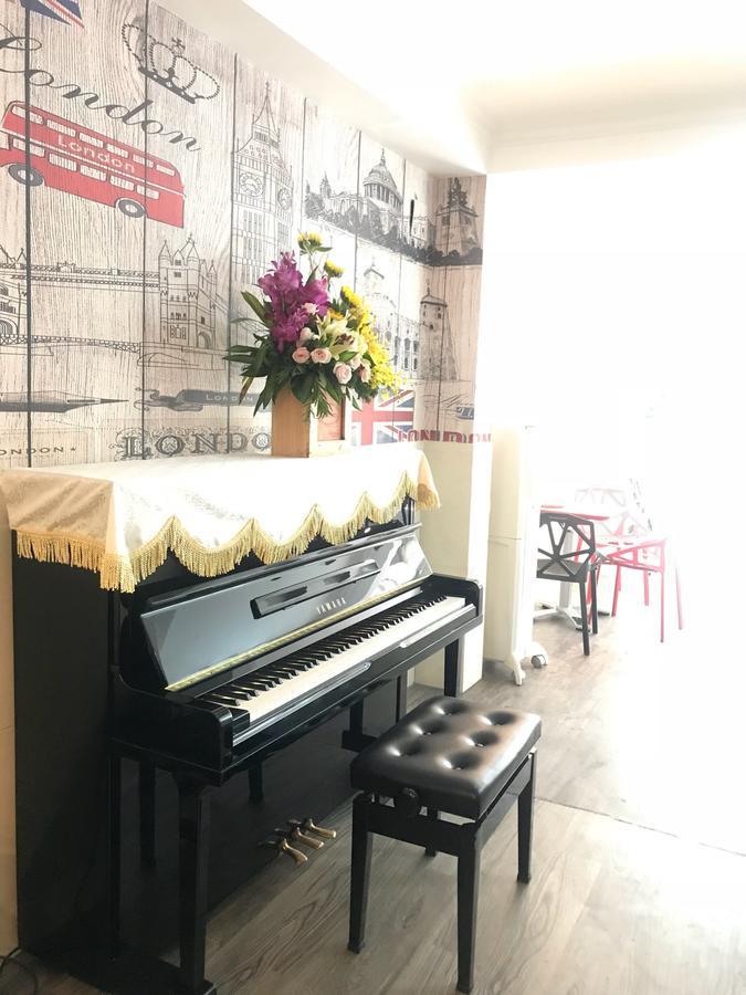The Lily Hostel & Coffee Ho Chi Minh City Bagian luar foto