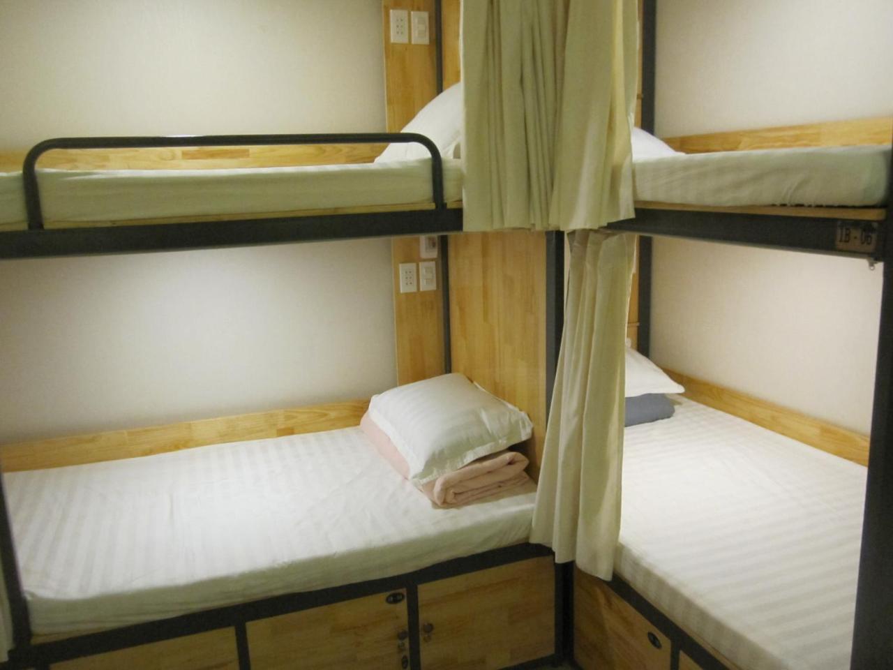 The Lily Hostel & Coffee Ho Chi Minh City Bagian luar foto