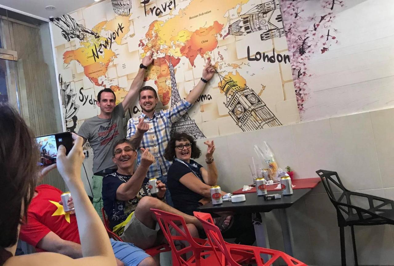 The Lily Hostel & Coffee Ho Chi Minh City Bagian luar foto