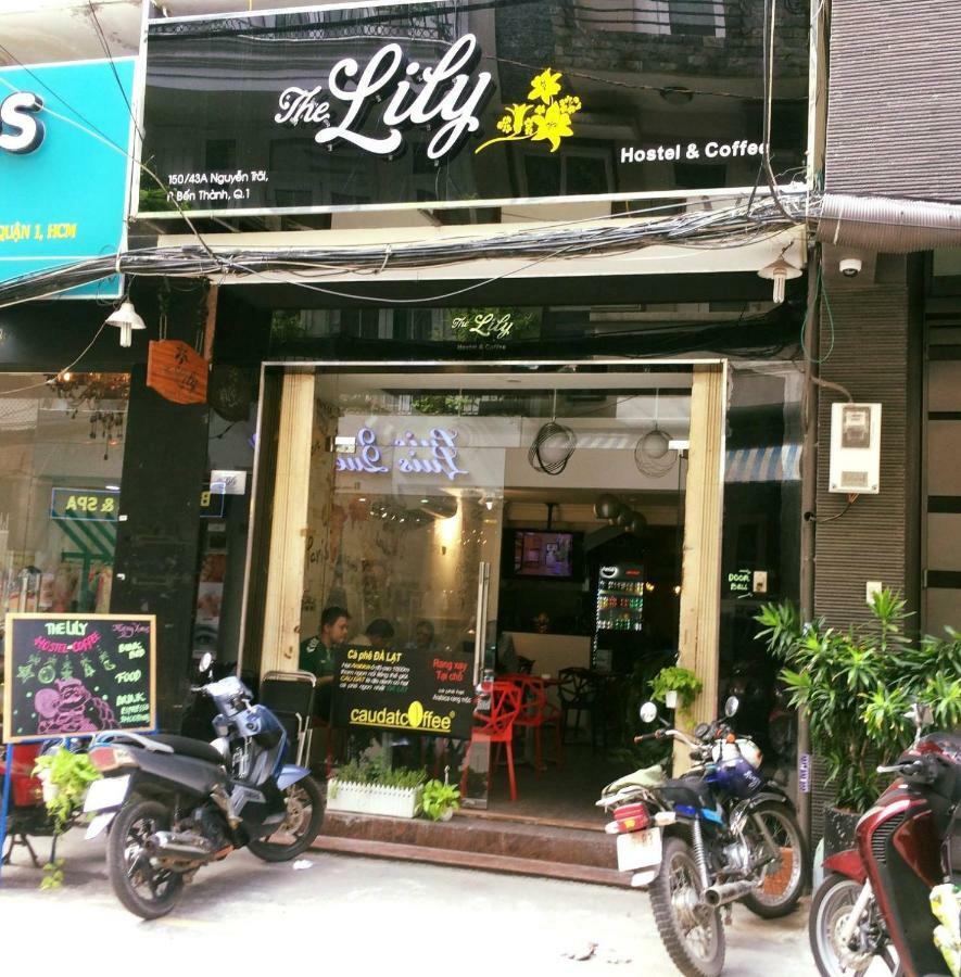 The Lily Hostel & Coffee Ho Chi Minh City Bagian luar foto