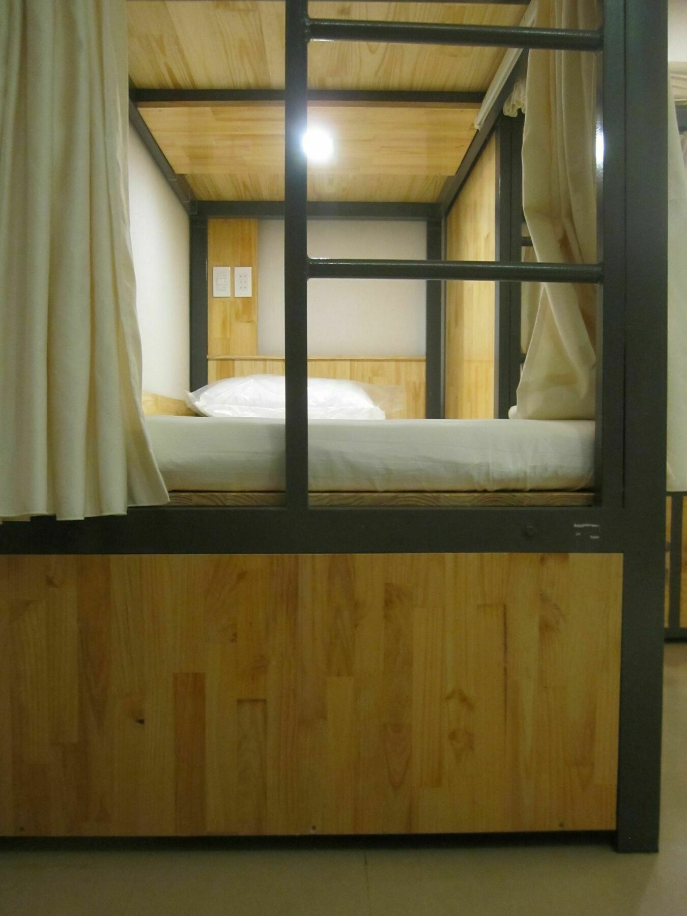The Lily Hostel & Coffee Ho Chi Minh City Bagian luar foto